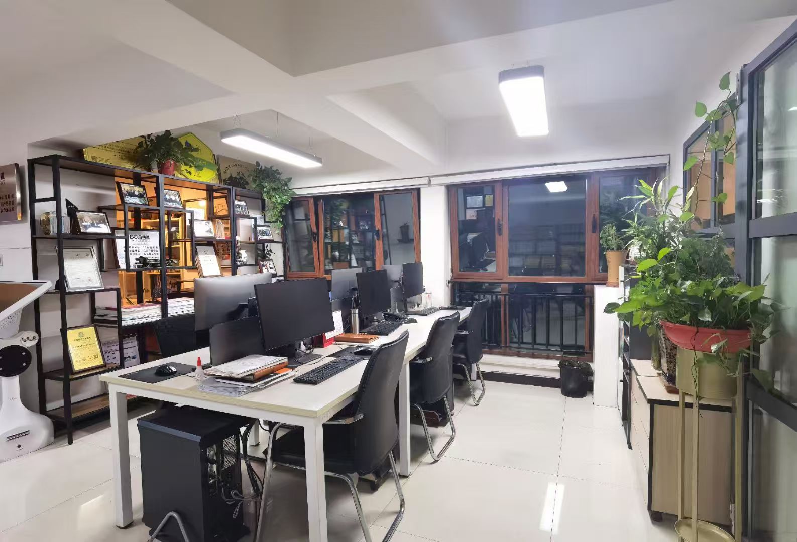 �k���h(hu��n)��