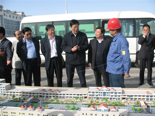 ʡ�L(zh��ng)����ʢ�^Ħ�����P(gu��n)���̘I(y��)���н֡�ģ��